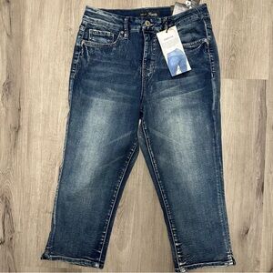 Royalty For Me Dark Blue Curvy Cropped Women’s Jeans 8